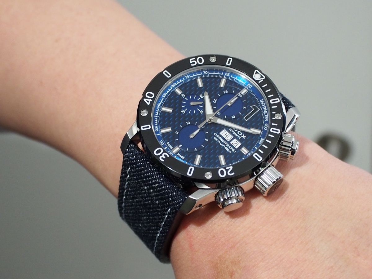 ブルーデニムのストラップがお洒落！「EDOX クロノオフショア1 クロノグラフ オートマティック」-EDOX -P4211634