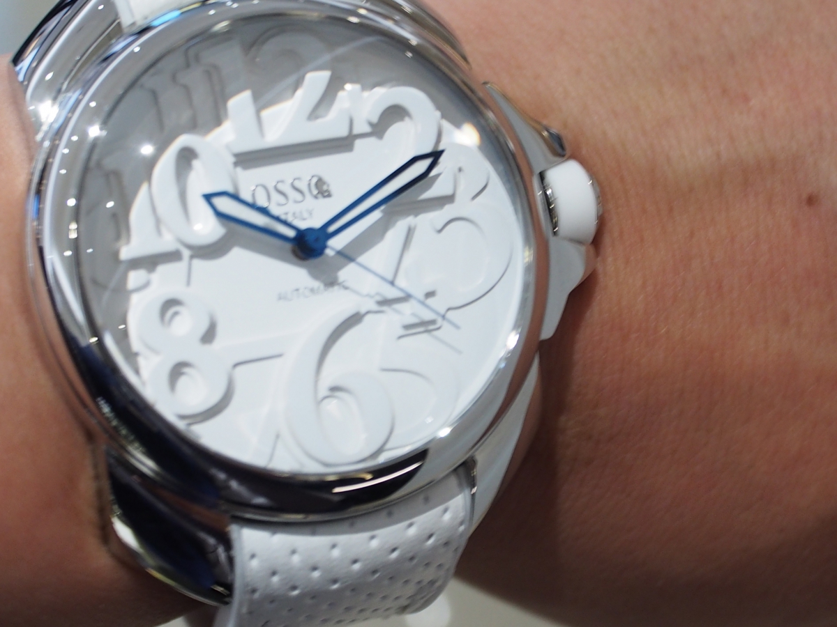 夏を存分に楽しむための時計！！ホワイトカラーのOSSO ITALY（オッソ 