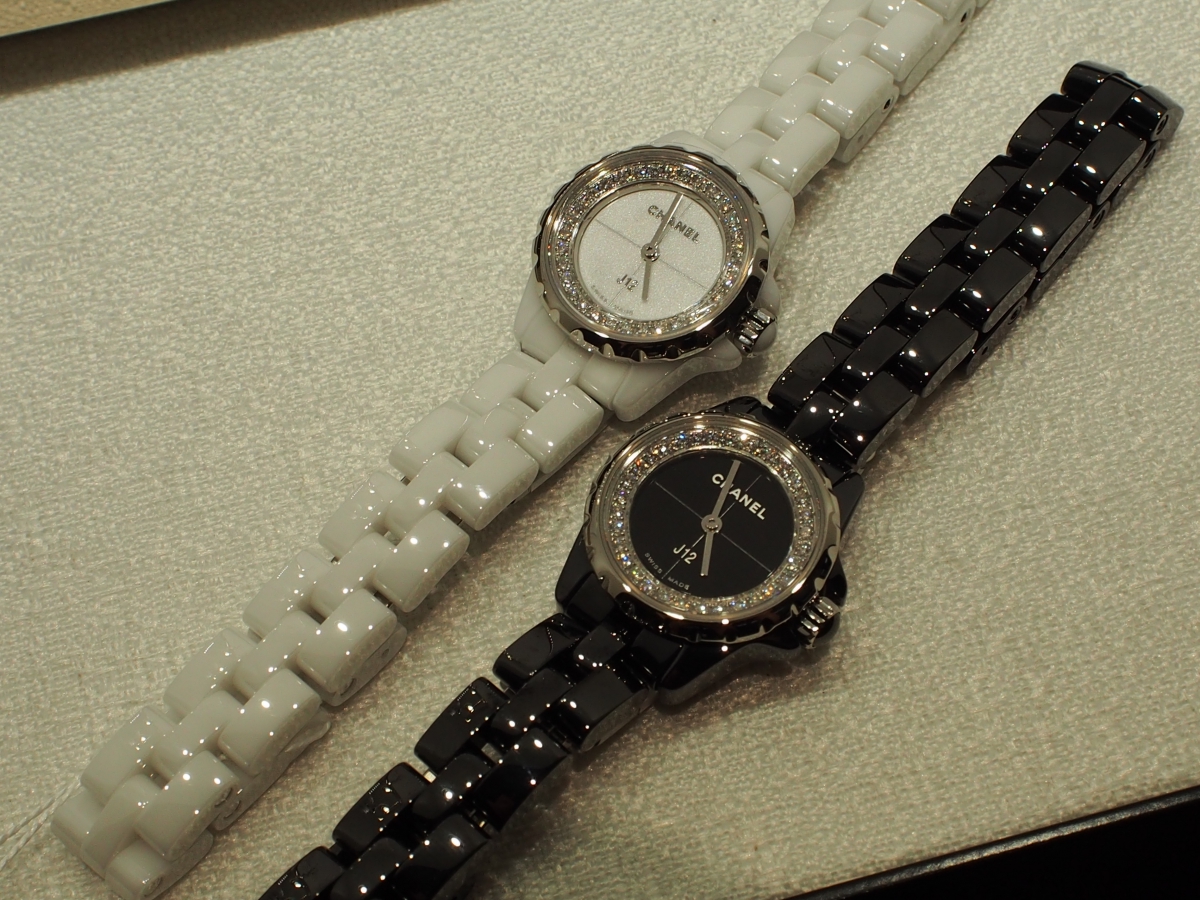 【CHANEL新作】まるでジュエリーのようなミニウォッチ/J12・XS-〉BASELWORLD CHANEL -P5301994