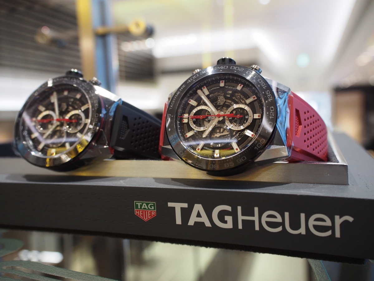 タグ・ホイヤー TAG Heuer 腕時計 カレラ キャリバー ホイヤー01 CAR2A1Z.FT6044 デイト クロノグラフ タキメーター スモールセコンド スケルトン文字盤 SS ブラック　PVD(SS) チタン ラバー パンチング ベルト 黒 自動巻き