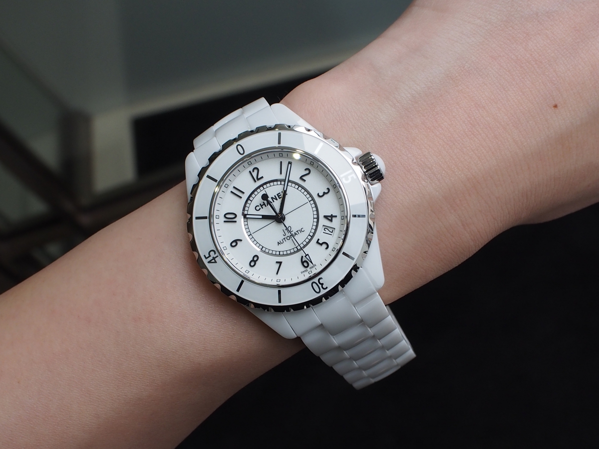 シャネル CHANEL J12 ホワイトファントム 33mm H3442 10周年記念 世界2000本限定 ホワイト セラミック クォーツ 90170796 腕時計 限定特価