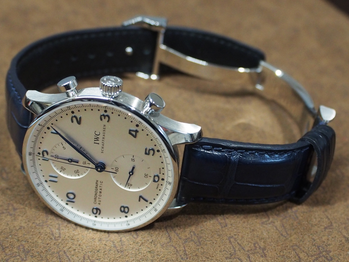 『IWC』ポルトギーゼ・クロノグラフ(青針)をJean Rousseauのオーダーストラップで楽しむ！-IWC用 ジャン・ルソー オーダーストラップ oomiya京都店のお客様 -P6302393