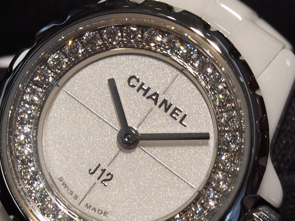 【CHANEL(シャネル)】19mmの小さな文字盤にカワイイ♡が凝縮された”J12・XS”！