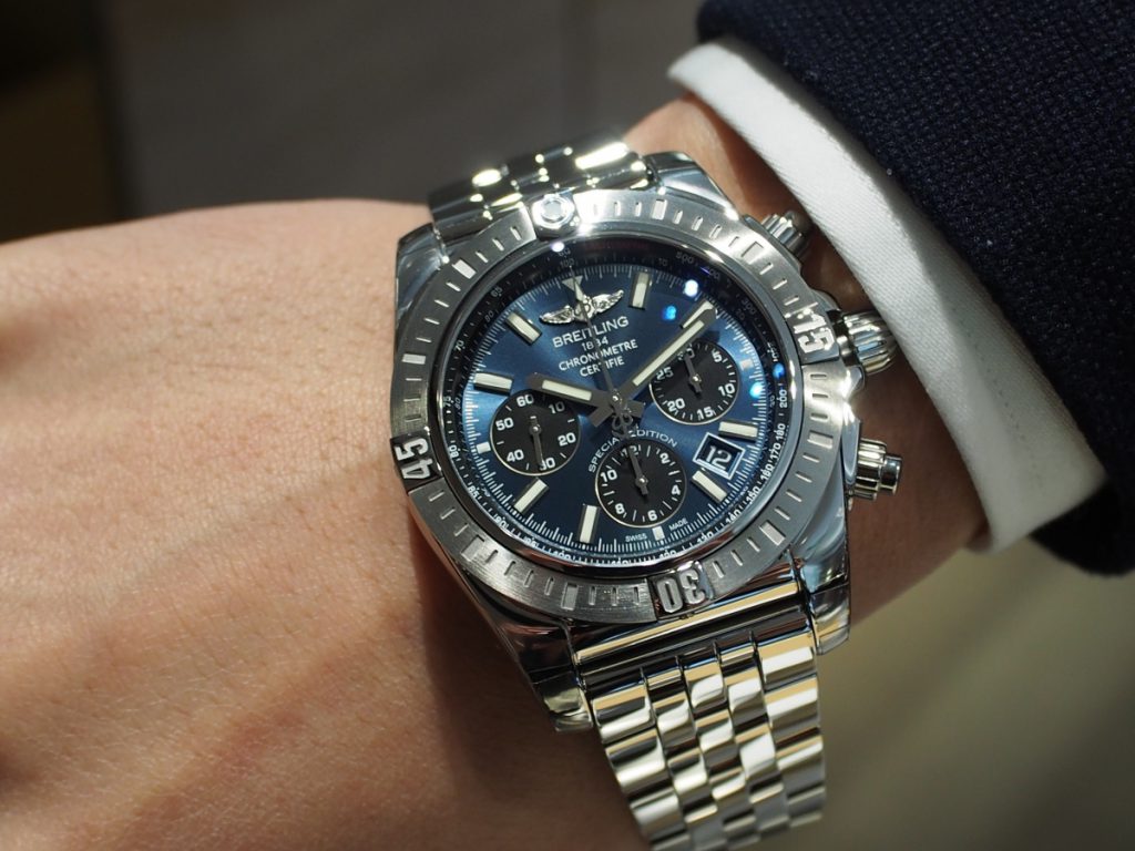 【BREITLING(ブライトリング)】クロノマット JSPのニューカラー！”ブラックアイブルー”が店頭に並んでます☆-BREITLING -PC122217-1024x768