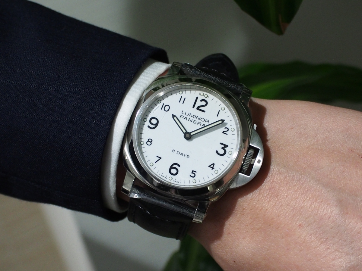 PANERAI COLLECTION】白文字盤×手巻きのPAM00561 ｜ oomiya 京都