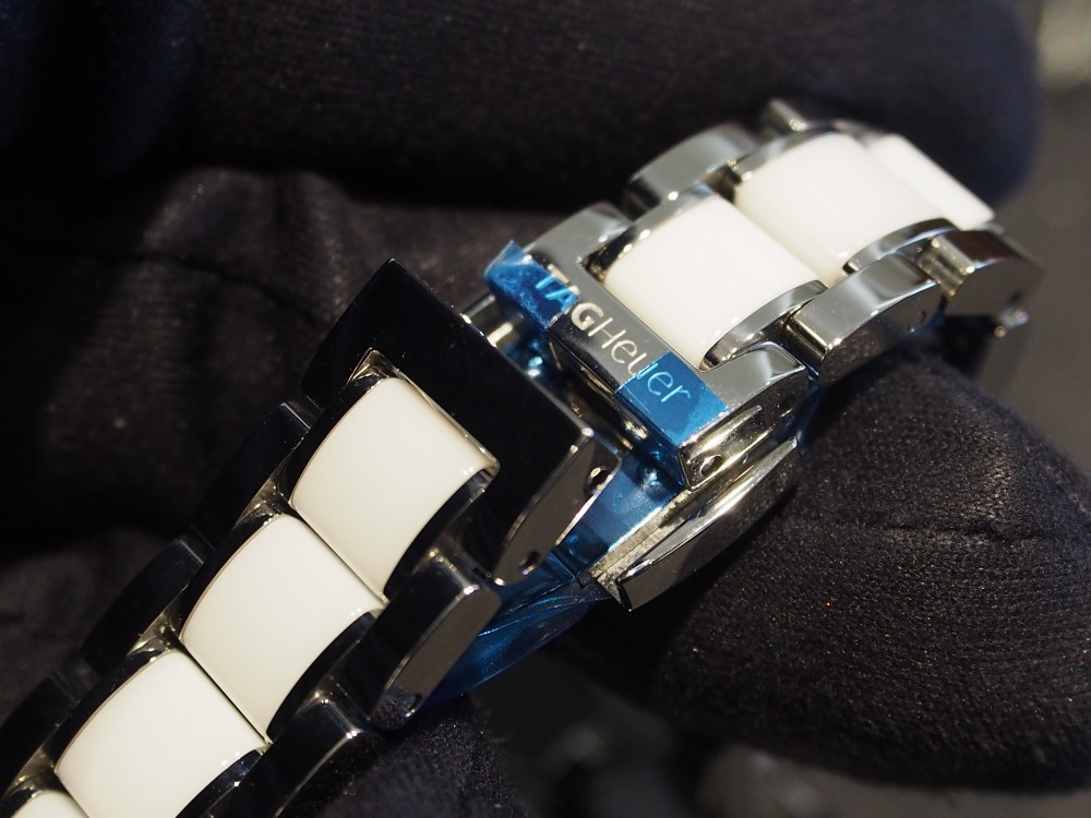 タグ・ホイヤーからお洒落なレディースモデルをご紹介