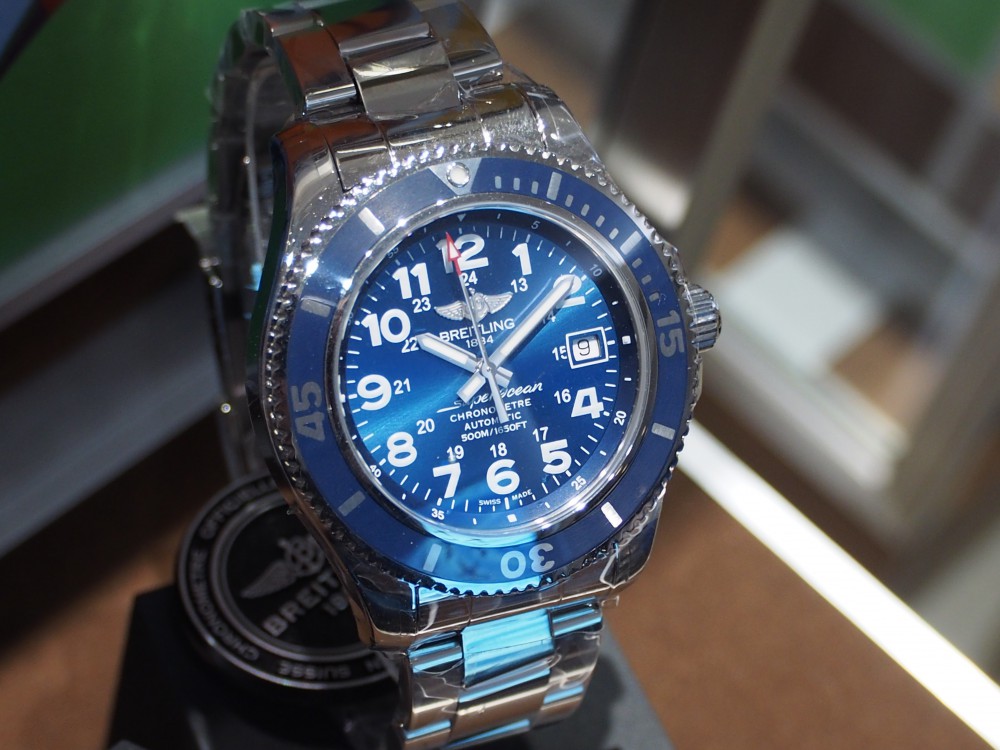 ブライトリングから、夏にピッタリ”ブルー”なモデルを一挙ご紹介！-BREITLING -P5273149