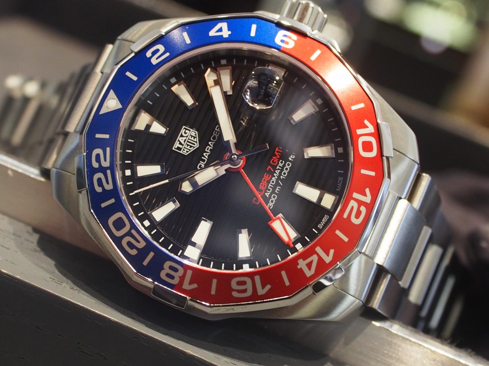 タグ・ホイヤー / 青×赤のベゼルを備えた「アクアレーサー キャリバー7 GMT」再入荷！-TAG Heuer -P6223627