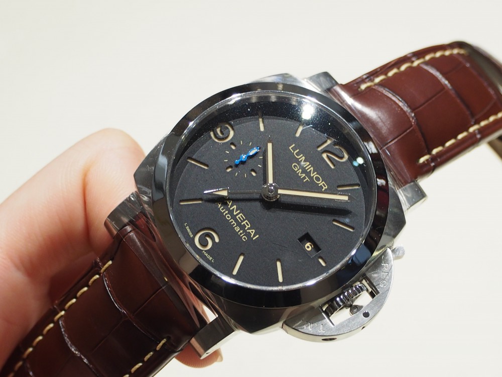 秋に向けて革ベルトの時計を楽しもう♪パネライ/PAM01320-PANERAI -P9109332