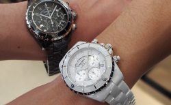 シャネル/男性に人気の「J12 クロノグラフ」華やかに腕元を飾れる時計