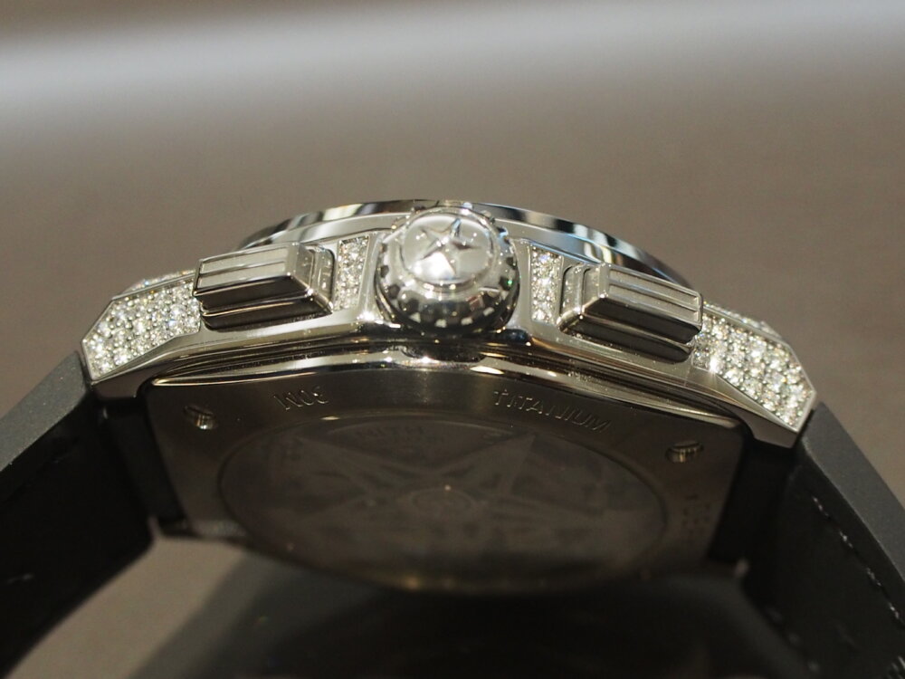 ゼニス / “332個”のダイヤモンドがセットされた煌びやかなモデルのご紹介～デファイ エル・プリメロ21～-ZENITH -P9160367