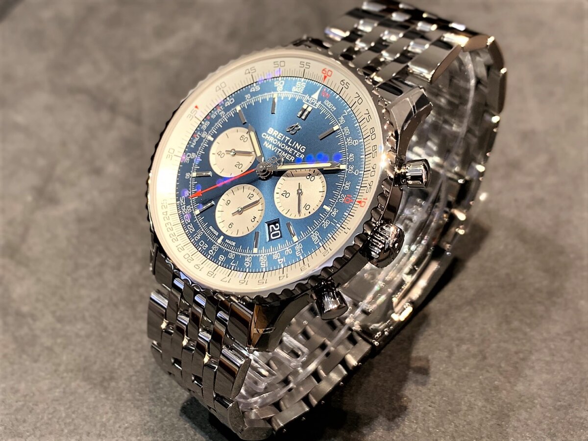 少し大きめのサイズ感が男性に人気！ブライトリング「ナビタイマー B01 クロノグラフ 46」-BREITLING -S__44998663