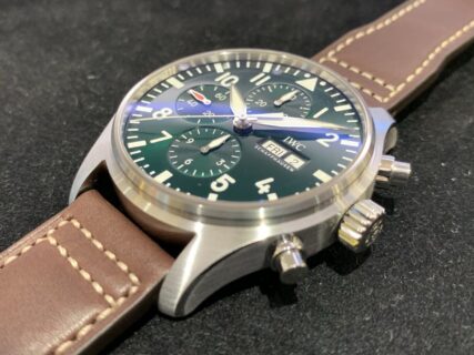 【緊急入荷】IWC/限定1000本『グリーン文字盤』のパイロット・ウォッチ・クロノグラフが初入荷！IW377726