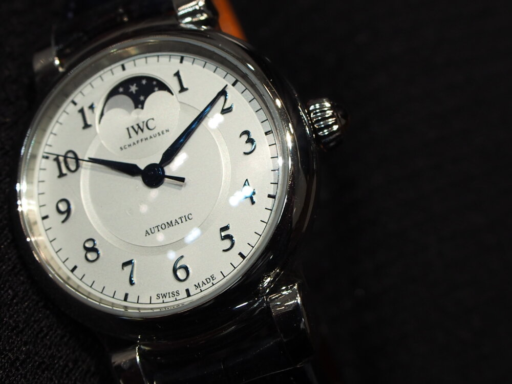 大人のラグジュアリー感漂う、ダ･ヴィンチ 36mmムーンフェイズ。-IWC -P3272076