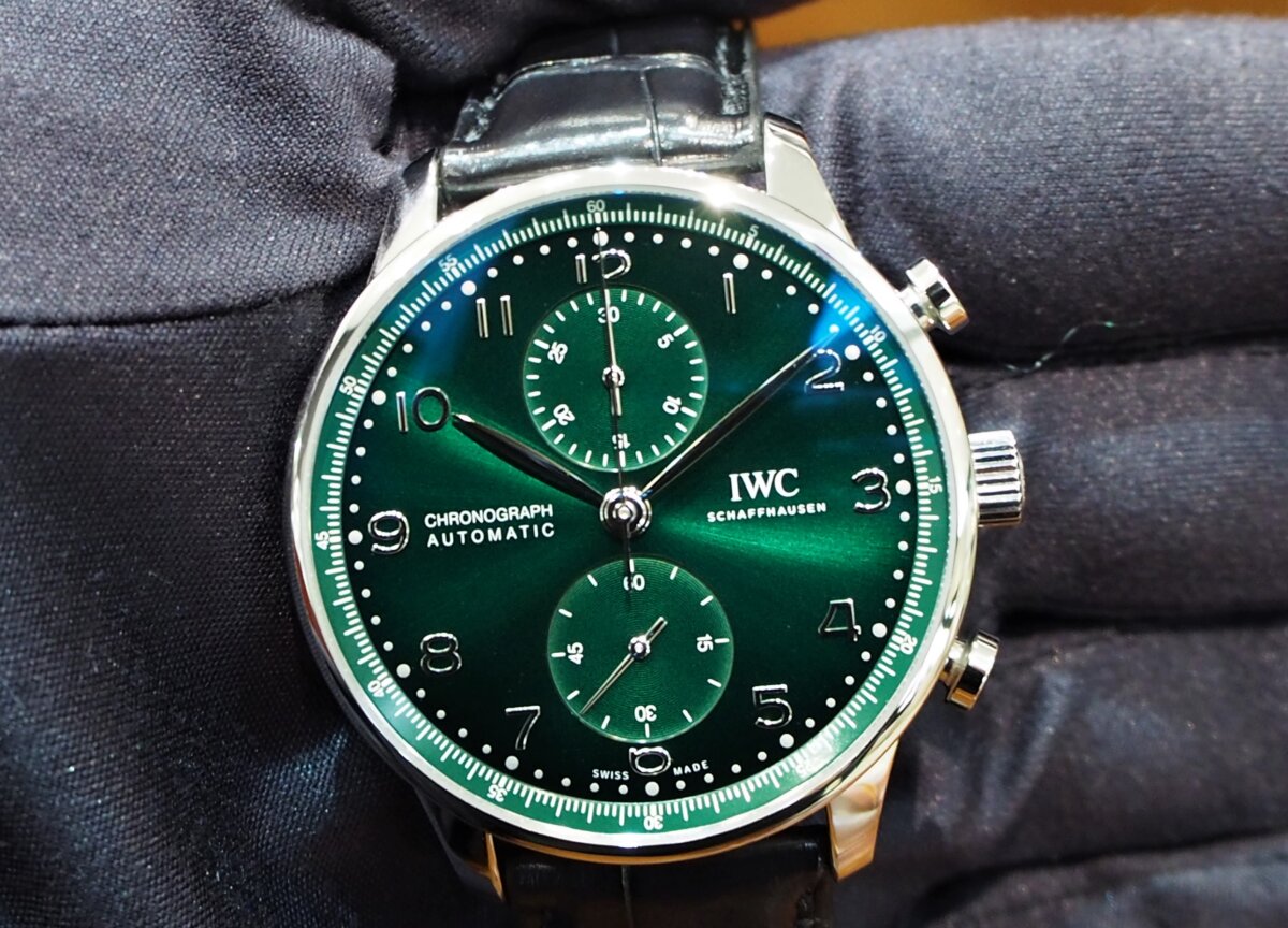 ポルトギーゼ・クロノグラフに新たに追加された文字盤カラー『グリーン』がようやく再入荷。-IWC -PC076306