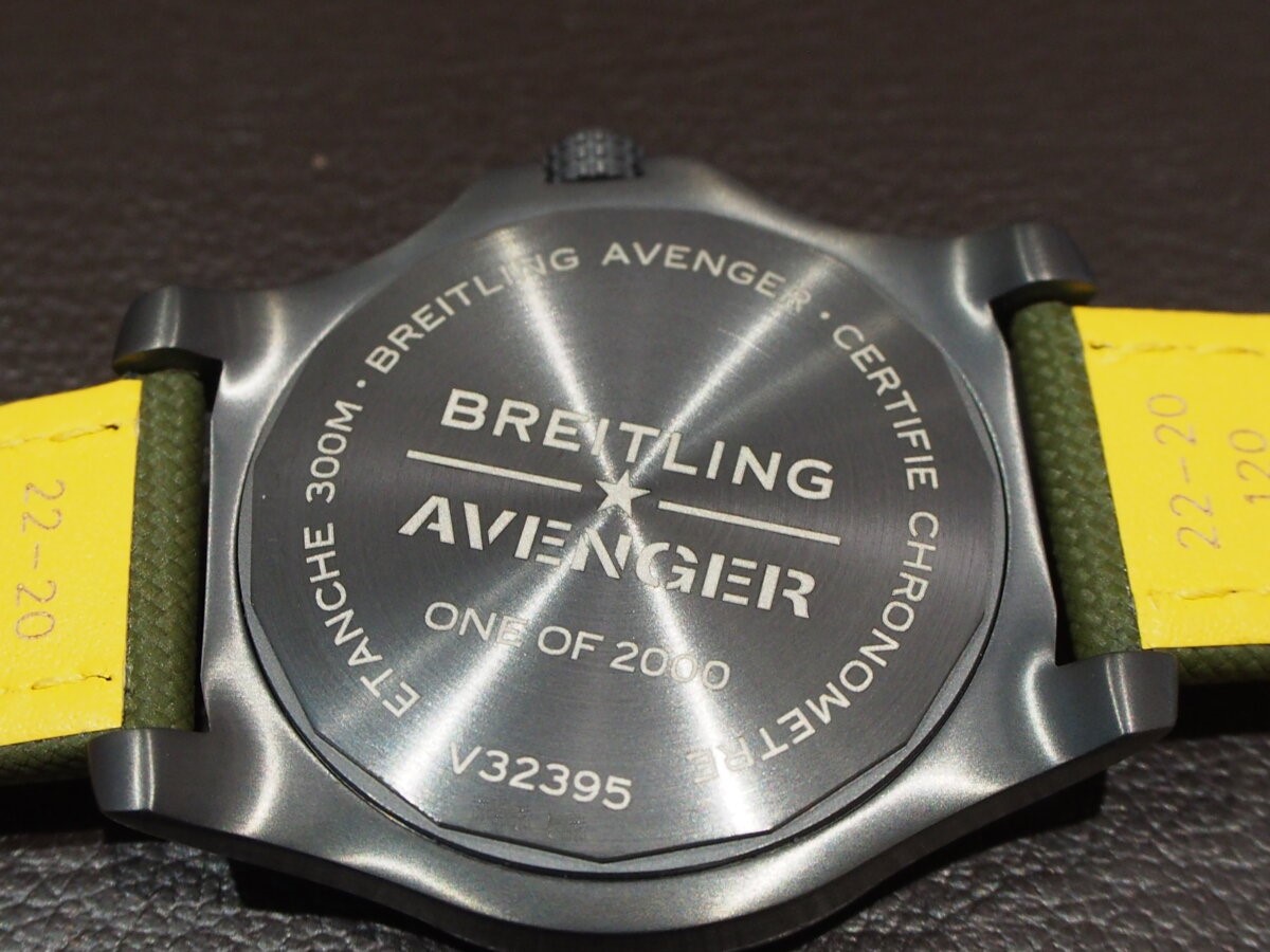 【ブライトリング】世界2000本限定！新作のアベンジャー GMT 45 ナイトミッションをご紹介-BREITLING -P3130860-1