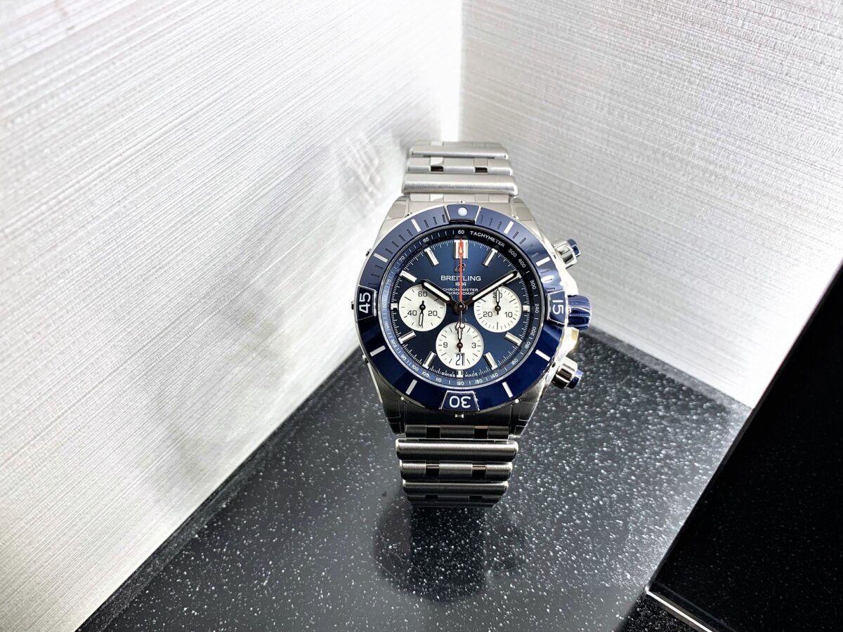 ブライトリングらしい44mmと大きめのケースが魅力！「スーパークロノマット B01 44」最速入荷！-BREITLING -IMG_4524