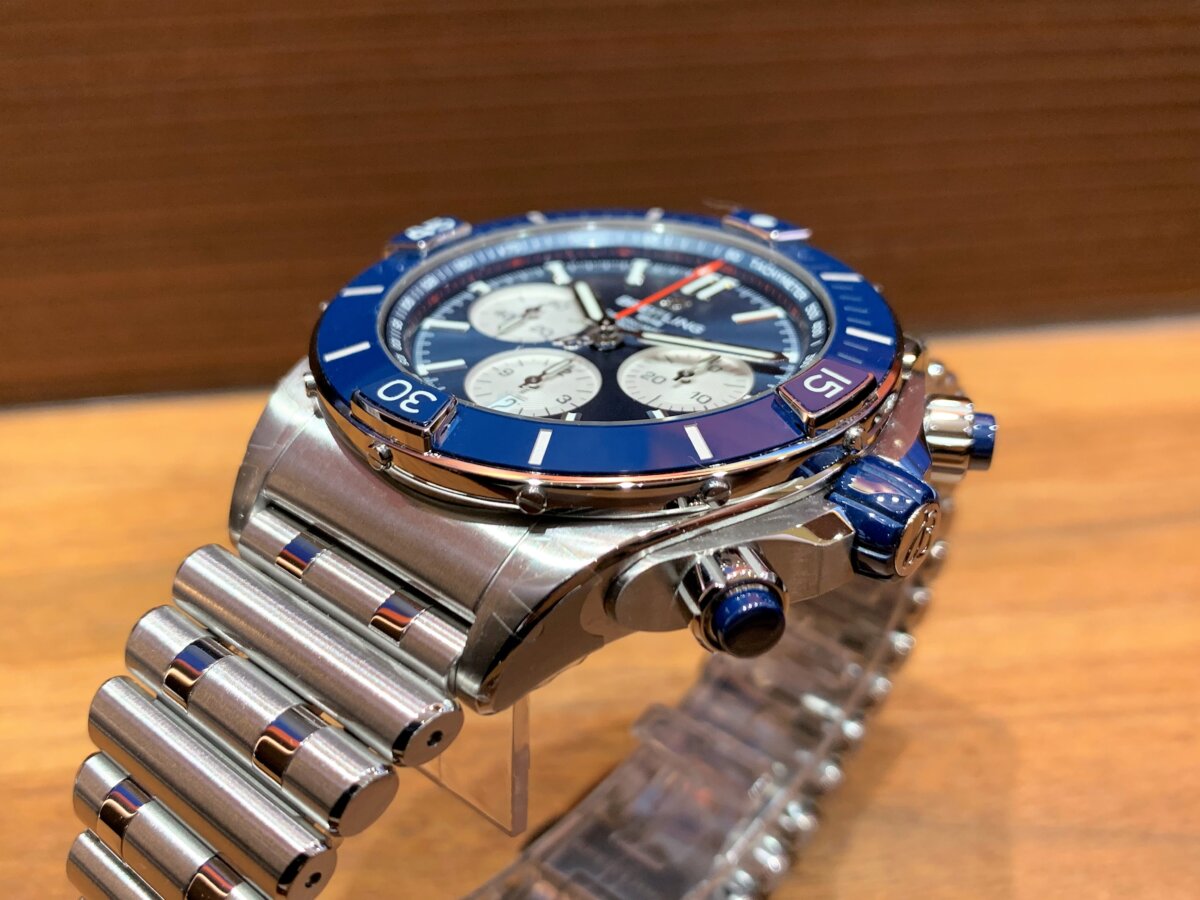 ブライトリングらしい44mmと大きめのケースが魅力！「スーパークロノマット B01 44」最速入荷！-BREITLING -IMG_4528