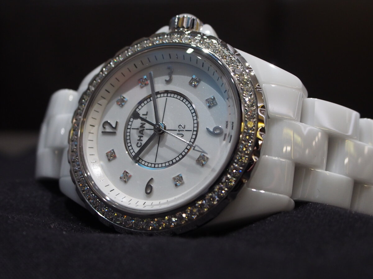 【シャネル】誰もが憧れるダイヤモンドを贅沢に使用したJ12 33mm-CHANEL -P6062256