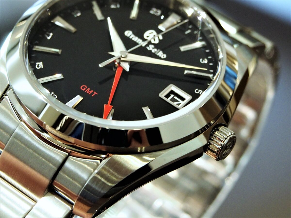 ブラック文字盤に映える《赤いGMT針》が魅力的なグランドセイコー「9Fクオーツ GMT」-Grand Seiko -P7170338