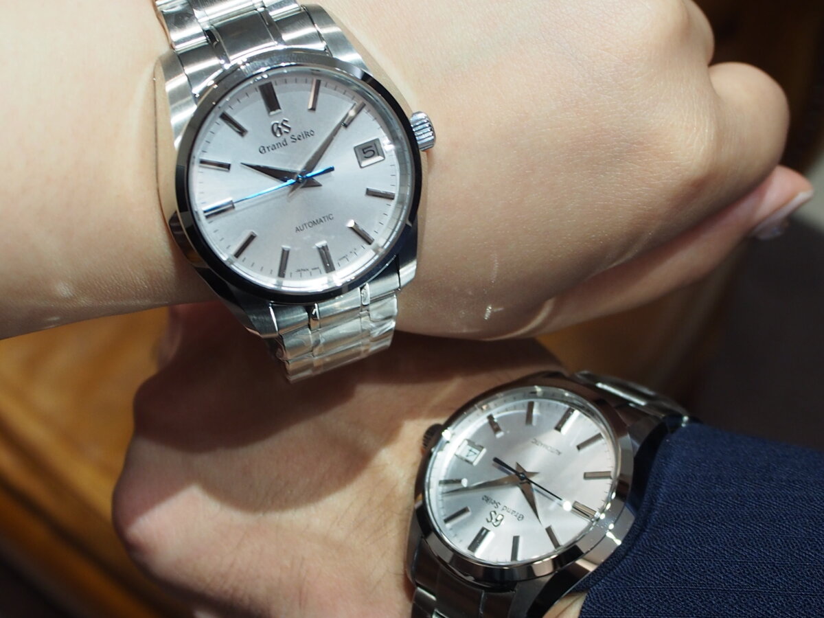 SEIKO 5 狭かっ DX 自動巻き腕時計 シルバー文字盤 黒ベルト