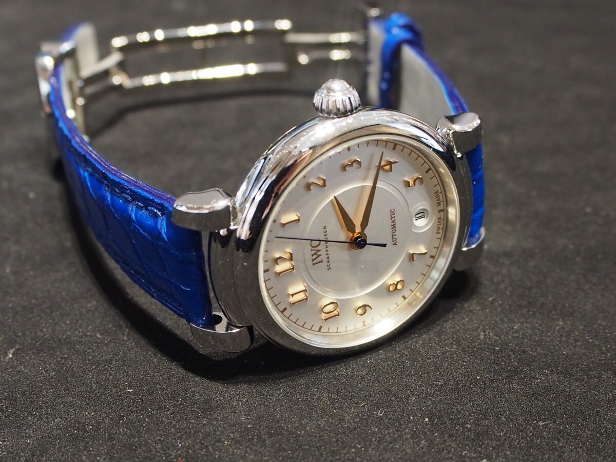 【ジャンルソー】秒針のカラーに合わせたブルーでコーディネート 自分だけの特別なお時計に-IWC用 ジャン・ルソー オーダーストラップ -PA100129