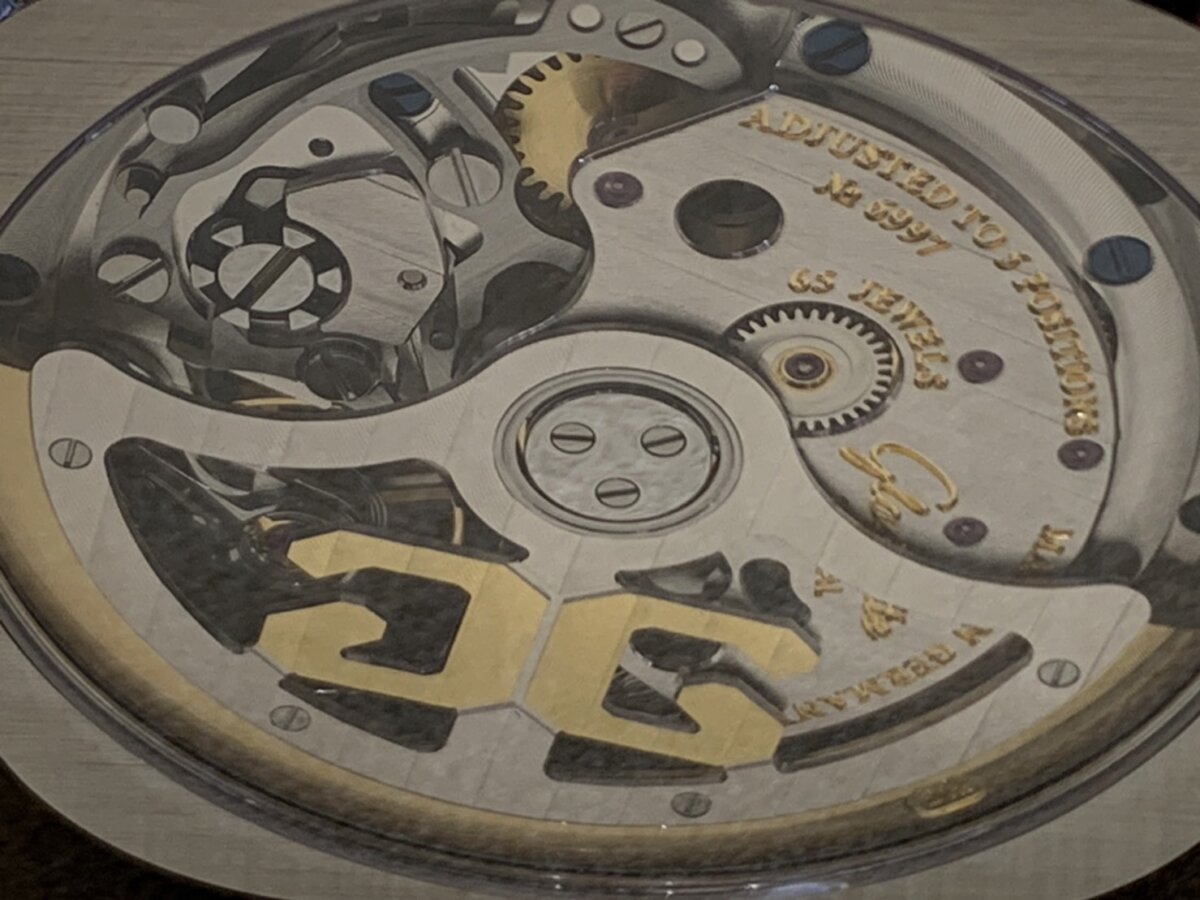 【グラスヒュッテ・オリジナル】70年代をモチーフにした時計「セブンティーズ・クロノグラフ・パノラマデイト」～1-37-02-09-02-70～-Glashütte Original -S__39788557_0