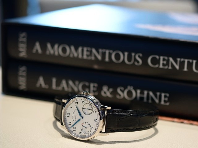 *VACHERON CONSTANTIN >> 82230/000G-9962 / マルタ・スモールセコンド