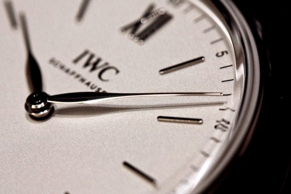 2017年IWC新作モデル、秒針も日付もない2針のシンプルを極めた「ポートフィノ・ピュアクラシック」入荷しました。 - IWC 