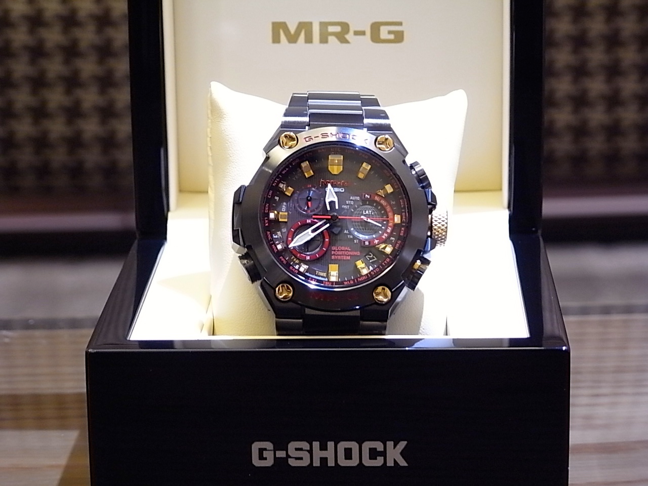 カシオG-SHOCK MRG-G1000B-1A4JR 赤備え