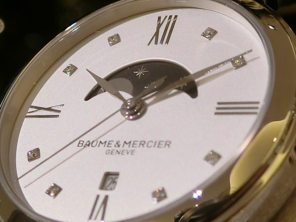 ムーンフェイズが素敵なレディースウォッチ BAUME&MERCIER「クラシマ クオーツ ムーンフェイズ」M0A10329 - BAUME＆MERCIER 