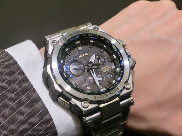 インパクト絶大!! CASIO 「MT-G GPSハイブリッド電波ソーラー」 MTG