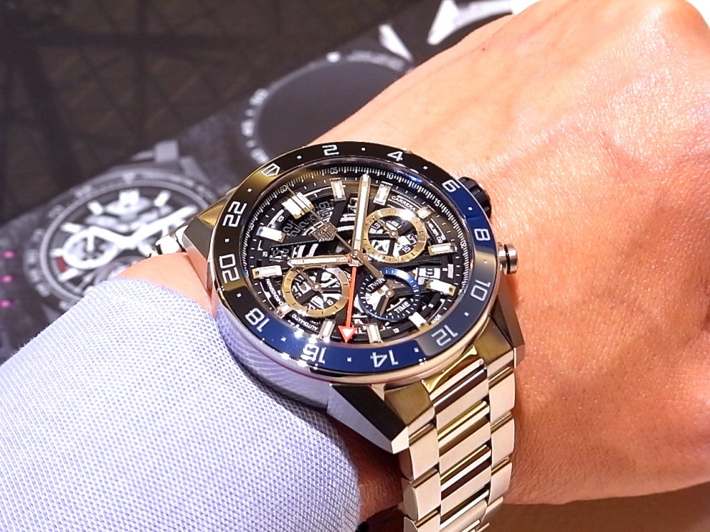 タグホイヤー ブラック＆ブルーのベゼルがアクセント ♪ 「カレラ キャリバー ホイヤー02 クロノグラフ GMT」 - TAG Heuer 