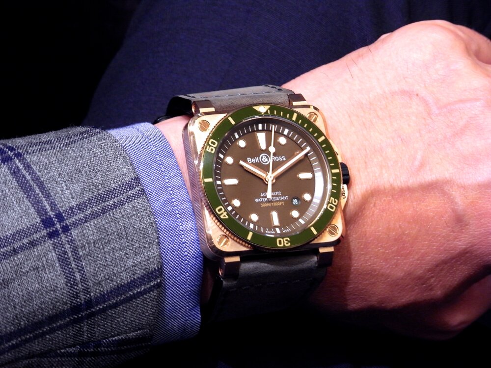 【ベル&ロス】男 のダイバーズウォッチ 特別なブロンズケースがかっこいい！「BR03-92 DIVER GREEN BRONZE」 - Bell＆Ross 