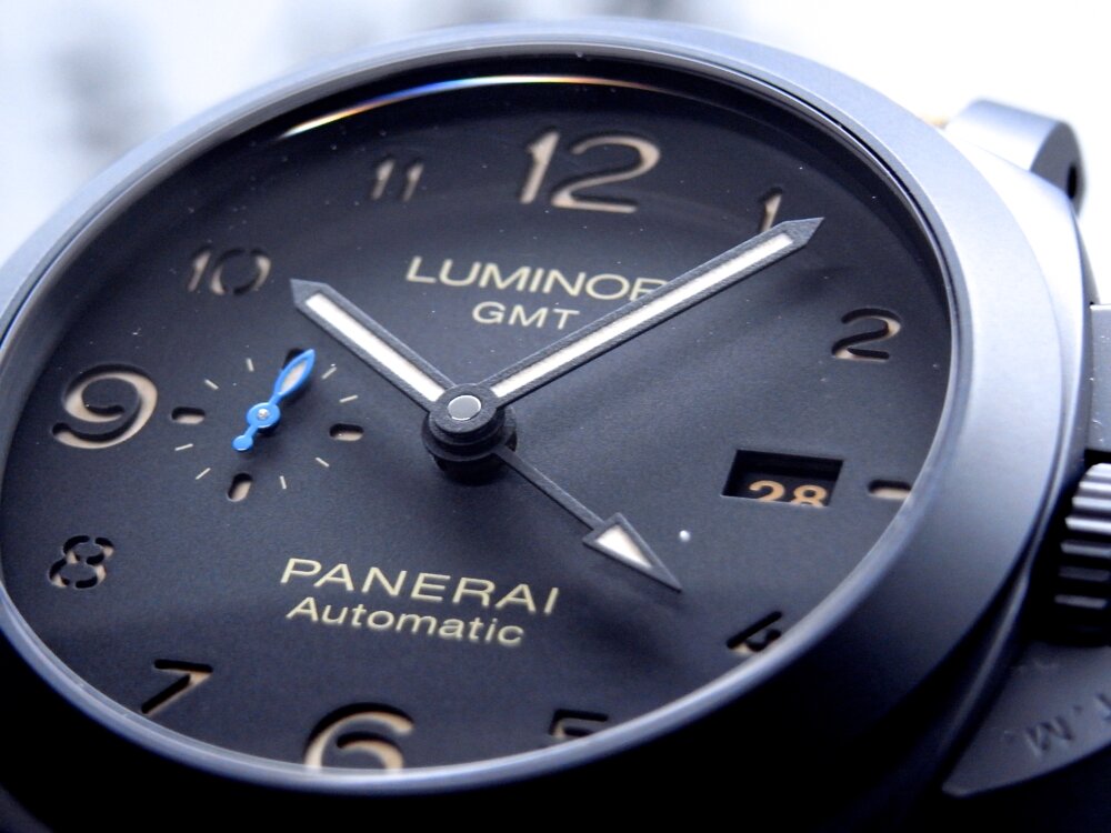 パネライ PANERAI ブラックセラミックケースを採用した ルミノール1950 3デイズ GMT オートマティック チェラミカ PAM01441 - PANERAI（取扱い終了） 