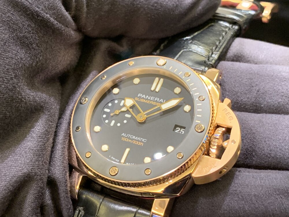 心斎橋店 販売スタッフTの愛用時計は、PANERAI（パネライ）サブマーシブル 42mm - PANERAI（取扱い終了） スタッフ着用時計 
