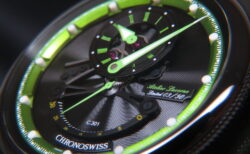グリーンとブラックの組み合わせがかっこいい！クロノスイス「フライング・レギュレーター オープンギア レ・セック」