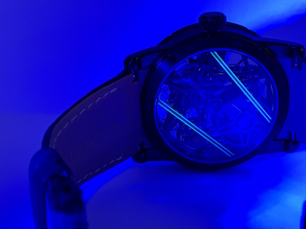 時計業界のトレンド”発光”！！エクスカリバーブラックライト～ロジェ・デュブイ～ - ROGER DUBUIS 
