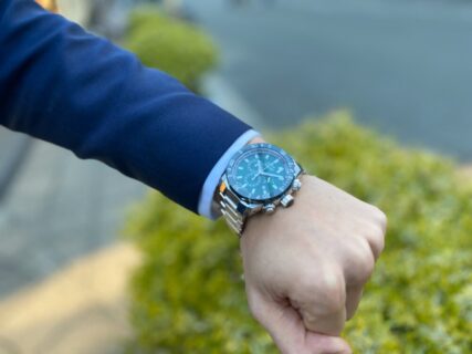 シックなオリーブグリーンのハイテクセラミックベゼルダイバーウォッチ、EDOX クロノオフショア１ クロノグラフ スペシャルエディション