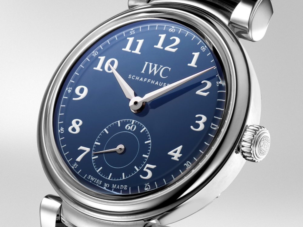 IWC 特別にラッカー仕上げが施されたブルー文字盤のダヴィンチが店頭に！ - IWC 