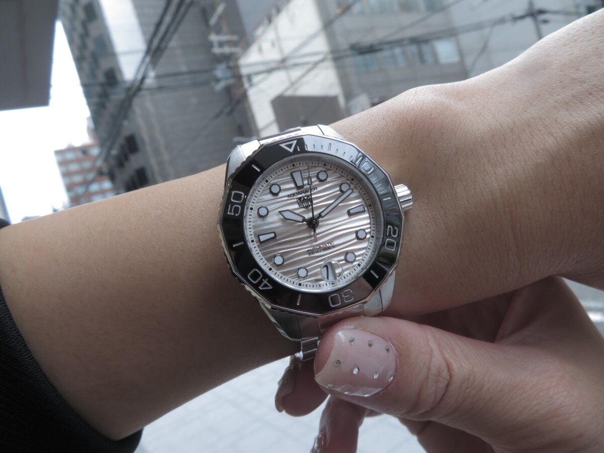 新しくなったダイバーズウォッチ タグホイヤー【アクアレーサー プロフェッショナル 300】 - TAG Heuer 