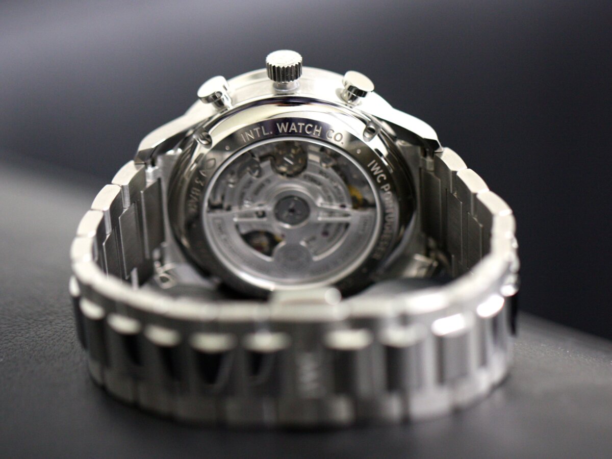 【IWC】ポルトギーゼ・クロノグラフ IW371617のブレスレットがもたらす上質な腕時計体験 - IWC 
