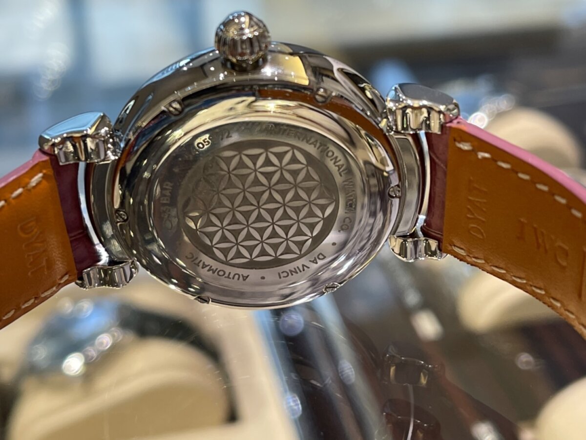 【IWC】 上品でキュートな時計を選ぶならこれ！ダイアモンドを贅沢に使用したダヴィンチ - IWC 