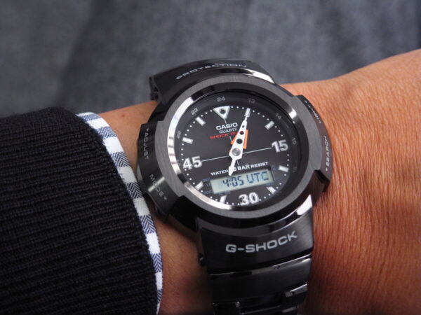 G-SHOCK初代アナログ・デジタルコンビネーションモデル「AW-500-1E」の