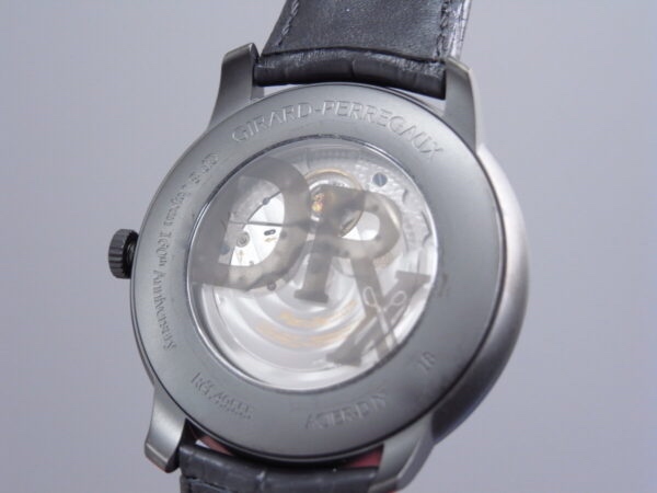 ジラール・ペルゴ × ダレン・ロマネリの日本限定時計 - GIRARD-PERREGAUX 