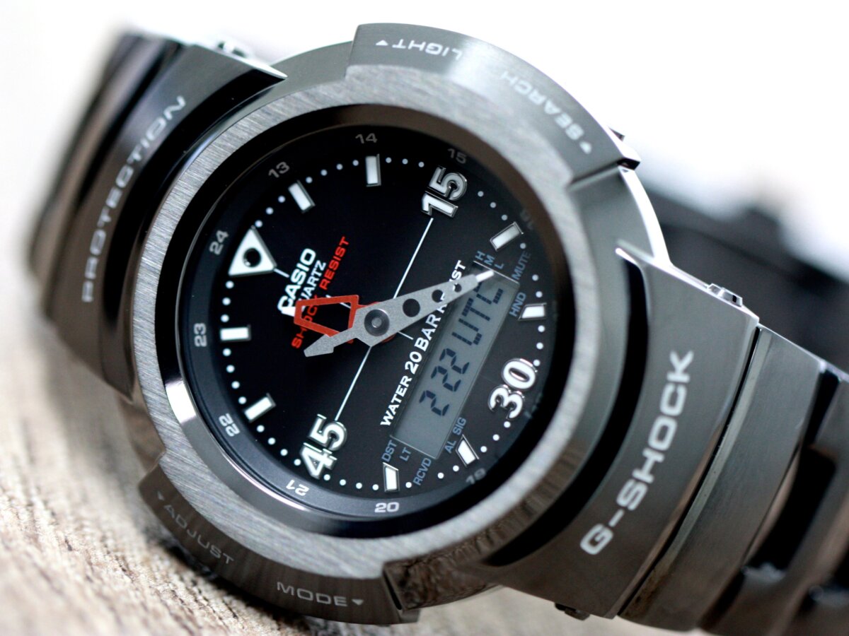 G-SHOCK初代アナログ・デジタルコンビネーションモデル「AW-500-1E」の