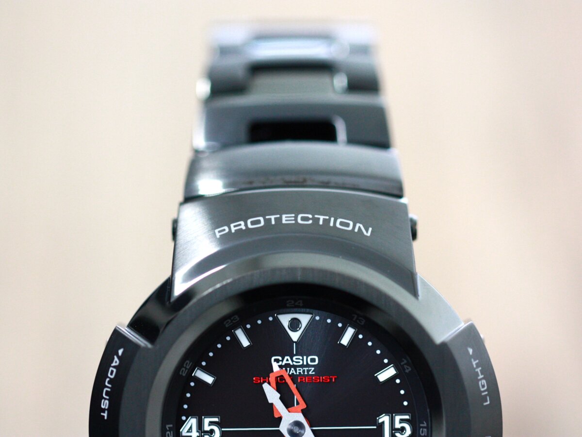 G-SHOCK初代アナログ・デジタルコンビネーションモデル「AW-500-1E」の