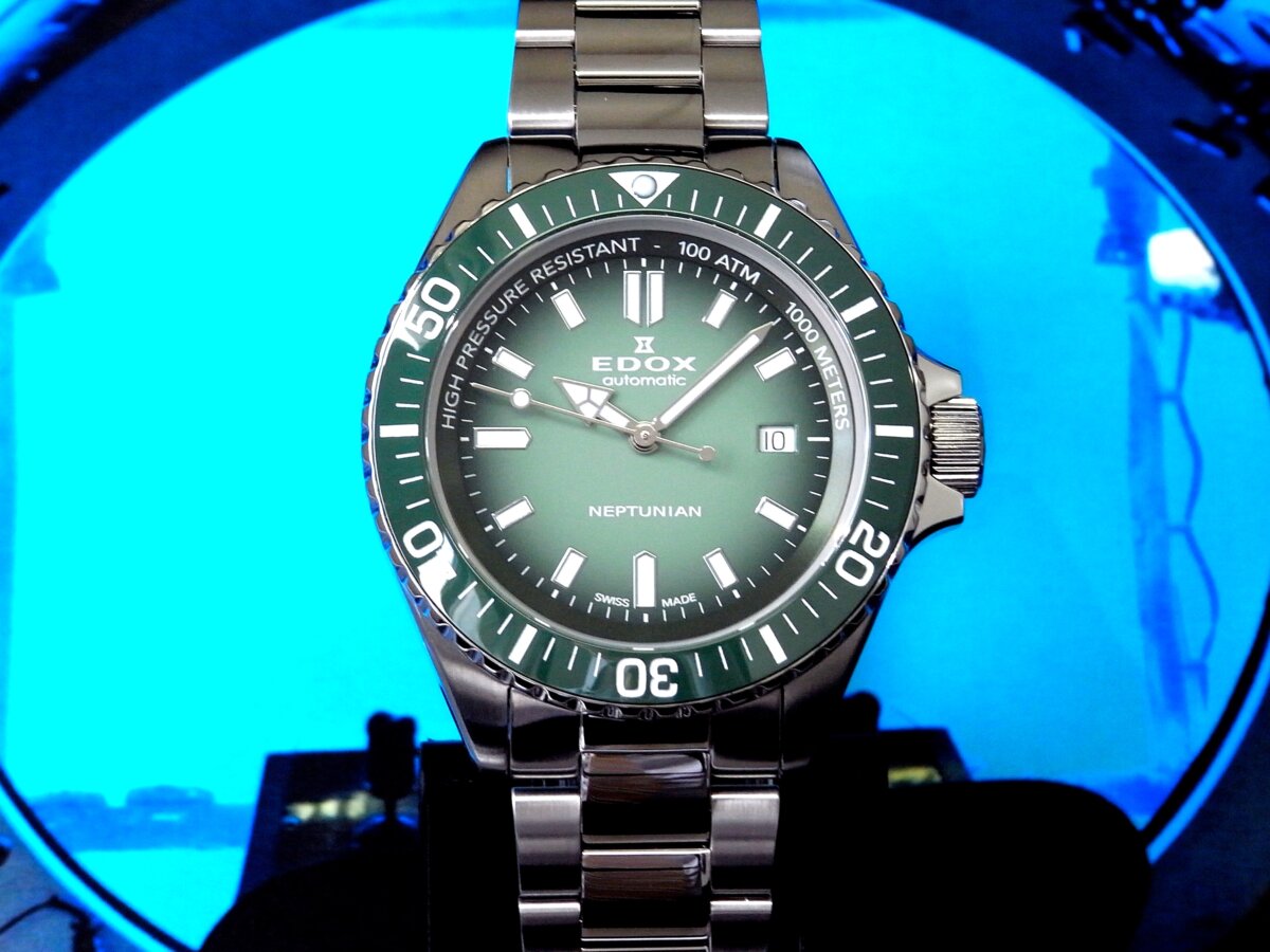 時を刻む深海の謎:エドックスのスカイダイバー ネプチュニアン 時を刻む深海の謎:エドックスのスカイダイバー ネプチュニアン