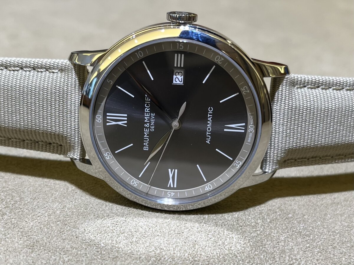 【ボーム&メルシエ】新作！！ニュアンスカラーで勝負するならクラシマオートマティックM0A10695！？ - BAUME＆MERCIER 