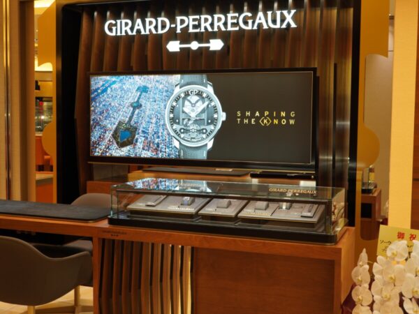 【ジラール・ペルゴ】運気がアップ？オーバルデザインが魅力のレディス時計「キャッツアイ プラム ブロッサム」 - GIRARD-PERREGAUX 